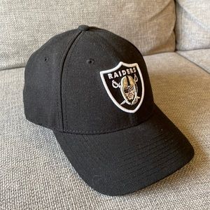 NWOT Las Vegas Raiders New Era Strapback Hat Oakland